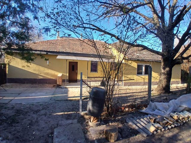 Eladó családi ház, Budapesten, XXI. kerületben 78.8 M Ft