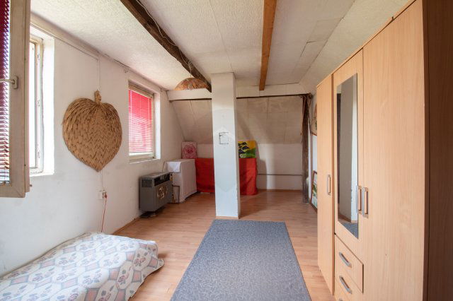 Eladó családi ház, Tatabányán 33.8 M Ft, 3 szobás