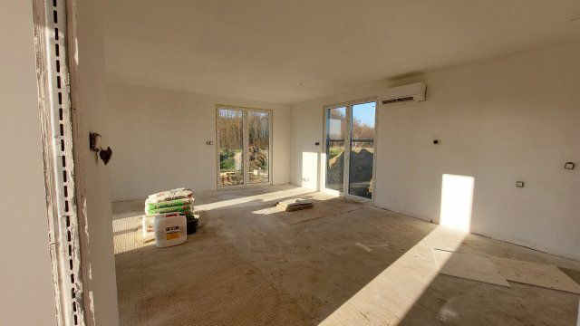 Eladó panellakás, Győrszemerén, Pacsirta utcában 87.9 M Ft