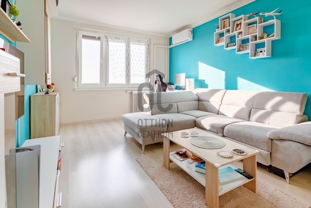 Eladó panellakás, Debrecenben 57.5 M Ft, 3 szobás