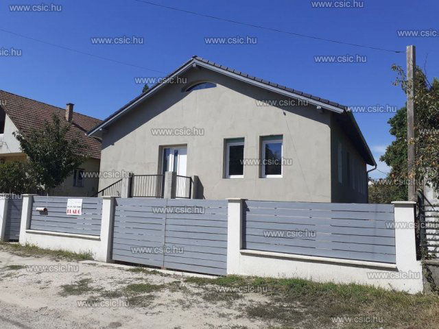 Eladó családi ház, Szigetmonostorban 129.9 M Ft, 6 szobás