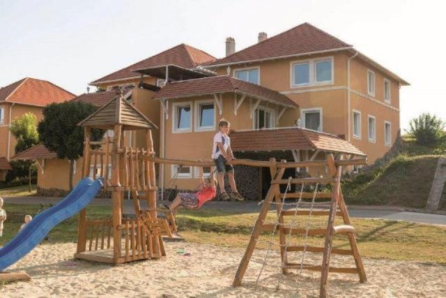 Kiadó téglalakás, albérlet, Dunaszentmiklóson 250 E Ft / hó