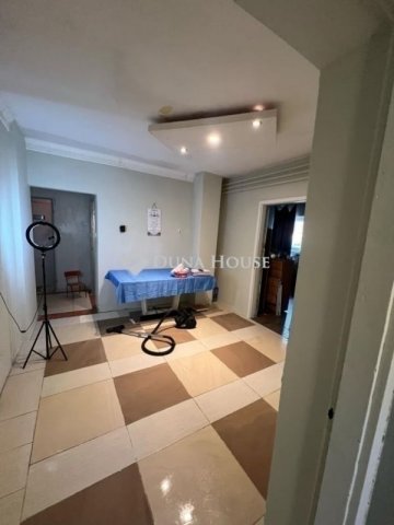 Eladó családi ház, Ócsán 84.99 M Ft, 7 szobás