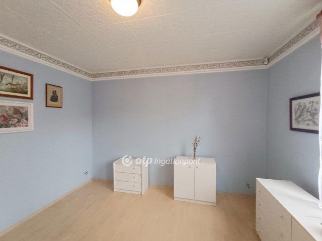 Eladó családi ház, Szigetszentmiklóson 89.4 M Ft, 5+1 szobás