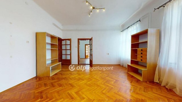 Eladó családi ház, Baktalórántházán 53 M Ft, 4+2 szobás