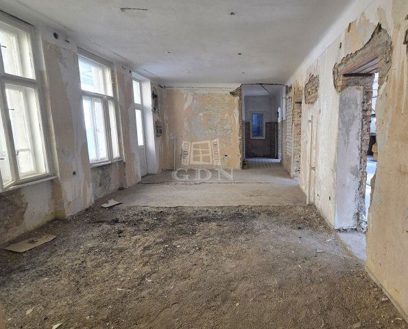 Eladó téglalakás, Budapesten, V. kerületben 195 M Ft, 6 szobás