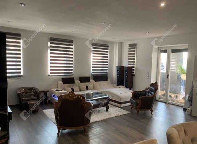 Eladó téglalakás, Fertőszentmiklóson 111.9 M Ft, 3 szobás