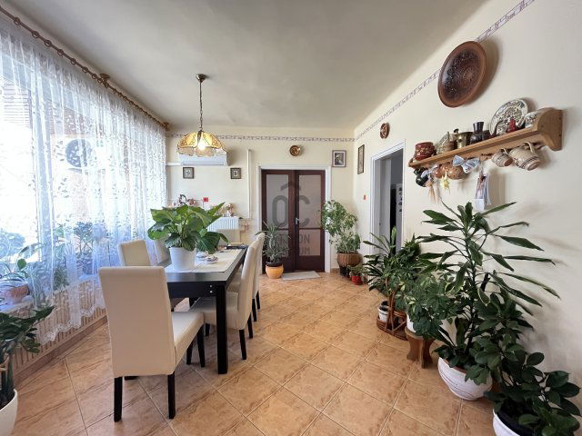 Eladó családi ház, Biharkeresztesen 82.99 M Ft, 5 szobás