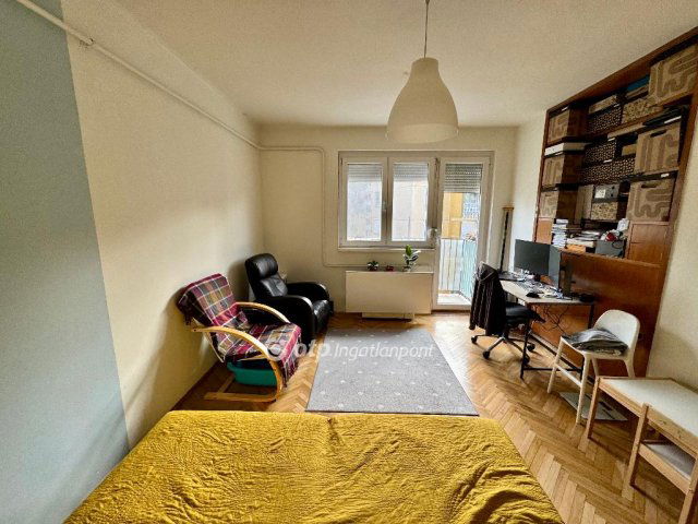 Eladó téglalakás, Szegeden 49.3 M Ft, 2 szobás