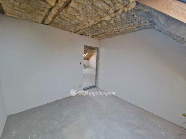 Eladó téglalakás, Győrött 47.9 M Ft, 1+2 szobás