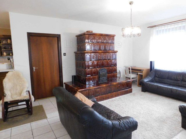 Eladó családi ház, Keszthelyen 129.9 M Ft, 7 szobás