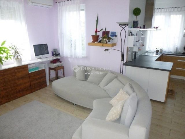 Eladó családi ház, Kecskeméten 89.5 M Ft, 4 szobás