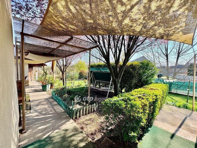 Eladó családi ház, Vámosszabadin 69.5 M Ft, 3 szobás