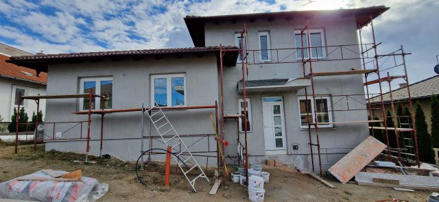 Eladó ikerház, Mogyoródon 137.5 M Ft, 5 szobás