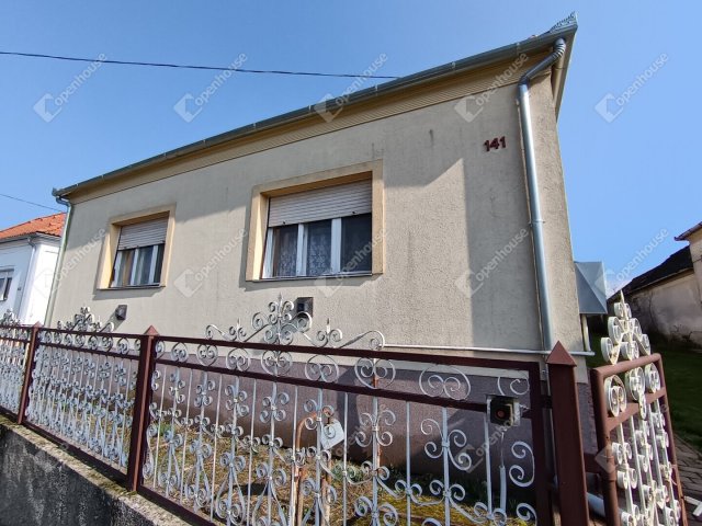 Eladó családi ház, Berzencén 25.9 M Ft, 4 szobás