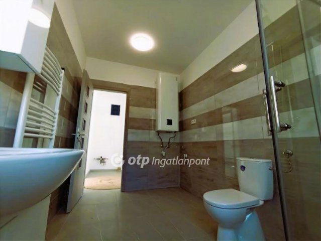 Eladó családi ház, Gyöngyösön 80.5 M Ft, 3+1 szobás