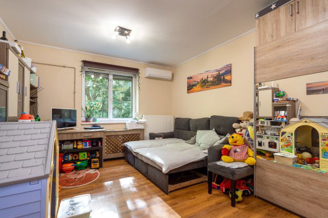 Eladó téglalakás, Budapesten, IX. kerületben, Haller utcában