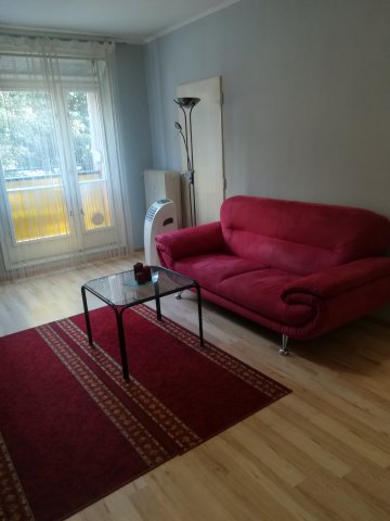 Kiadó panellakás, albérlet, Pécsett 160 E Ft / hó, 2 szobás