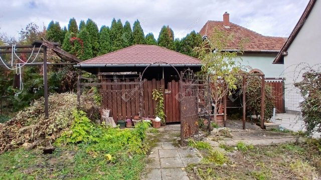 Eladó családi ház, Alsópáhokon 74 M Ft, 3 szobás