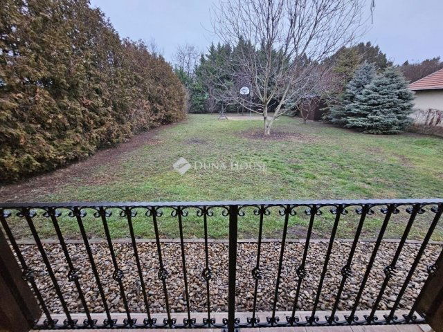 Eladó családi ház, Üllőn 119.89 M Ft, 4 szobás