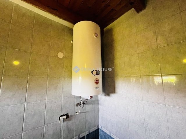 Eladó családi ház, Szentlőrinckátán 16.5 M Ft, 1 szobás