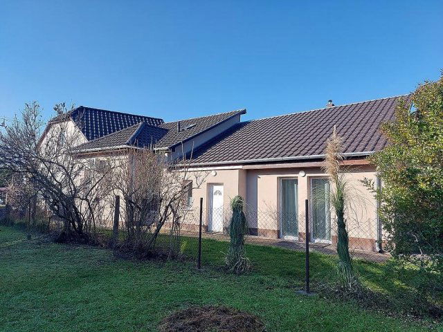 Eladó családi ház, Budapesten, XV. kerületben 134.9 M Ft