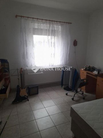 Eladó családi ház, Romándon 49.9 M Ft, 4 szobás