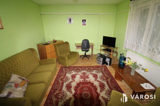 Eladó sorház, Sarkadon 27 M Ft, 4 szobás / költözzbe.hu