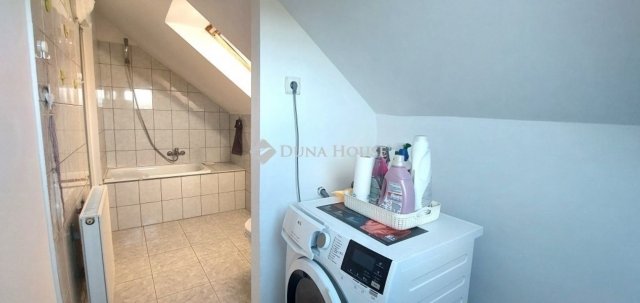 Eladó téglalakás, Szombathelyen 59.9 M Ft, 3 szobás