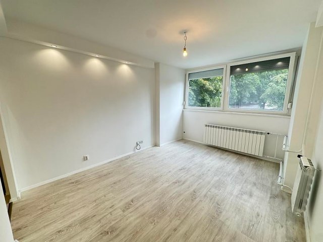 Eladó panellakás, Budapesten, IV. kerületben, Nyár utcában