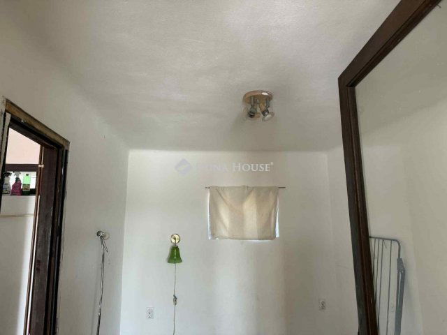 Eladó nyaraló, Bicskén 26.9 M Ft, 3 szobás