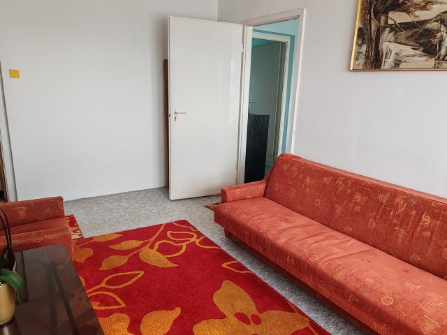 Eladó panellakás, Szegeden 56 M Ft, 1+2 szobás