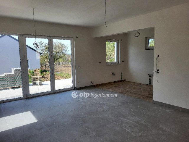 Eladó családi ház, Balatonszemesen 88 M Ft, 5 szobás