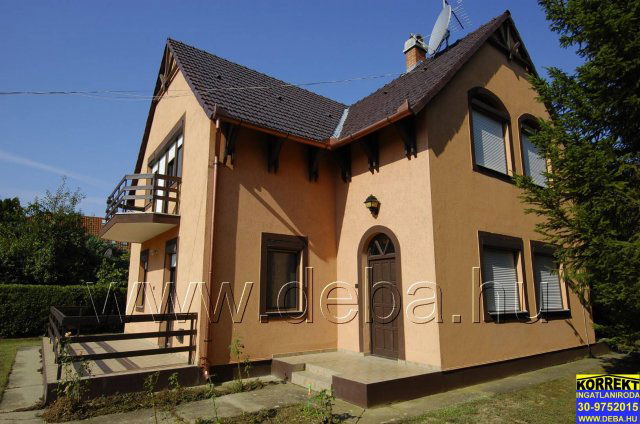 Eladó családi ház, Balatonszárszón 104.9 M Ft, 7 szobás