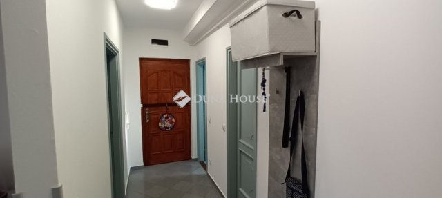 Eladó téglalakás, Kecskeméten 65 M Ft, 4 szobás