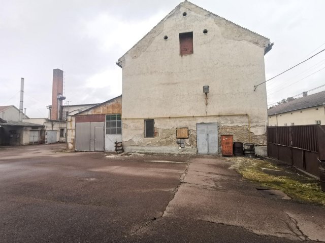 Eladó ipari ingatlan, Tiszaföldváron 39.9 M Ft