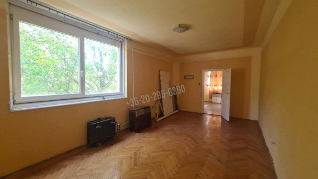 Eladó téglalakás, Dunaújvárosban 13.5 M Ft, 1 szobás