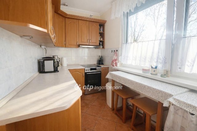 Eladó téglalakás, Debrecenben 71.5 M Ft, 1+2 szobás
