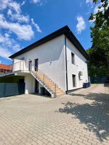 Eladó családi ház, Budapesten, X. kerületben, Dömsödi utcában