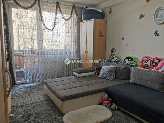 Eladó panellakás, Miskolcon, Tizeshonvéd utcában 38.5 M Ft