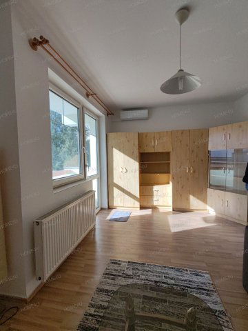 Kiadó téglalakás, albérlet, Szolnokon 140 E Ft / hó, 1+1 szobás