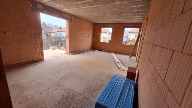 Eladó ikerház, Gödöllőn 115 M Ft, 5 szobás