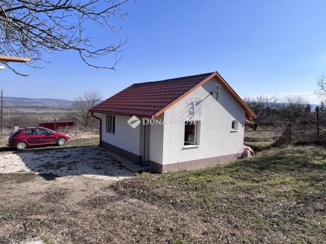 Eladó nyaraló, Tatán 20.99 M Ft, 1 szobás / költözzbe.hu