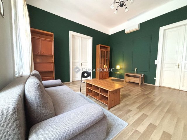 Eladó téglalakás, Budapesten, VI. kerületben, Eötvös utcában