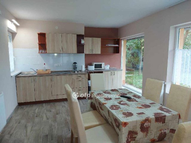 Eladó hotel, Dávodon 74.9 M Ft / költözzbe.hu