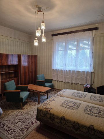 Eladó családi ház, Gasztonyban 25.99 M Ft, 2 szobás