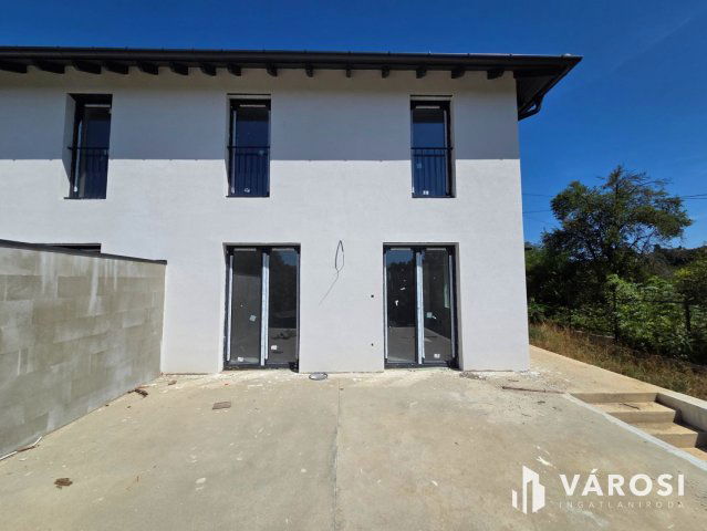 Eladó ikerház, Érden 139.9 M Ft, 5 szobás / költözzbe.hu