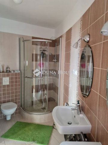 Kiadó téglalakás, albérlet, Pécsett 400 E Ft / hó, 4 szobás