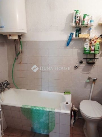 Eladó családi ház, Sárrétudvarin 12.99 M Ft, 1+1 szobás