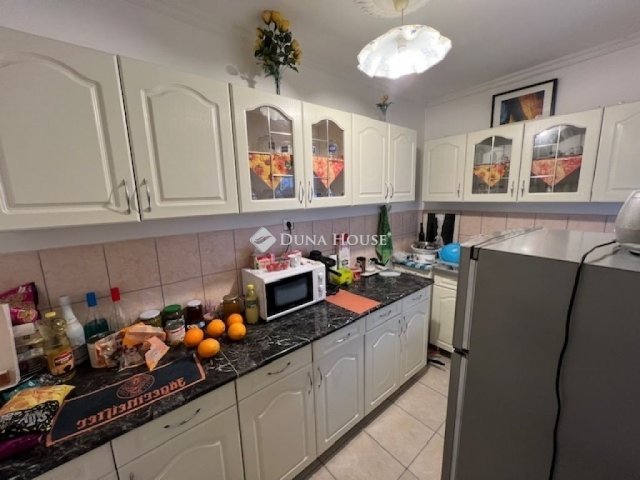 Eladó családi ház, Pilisen 33.9 M Ft, 2 szobás